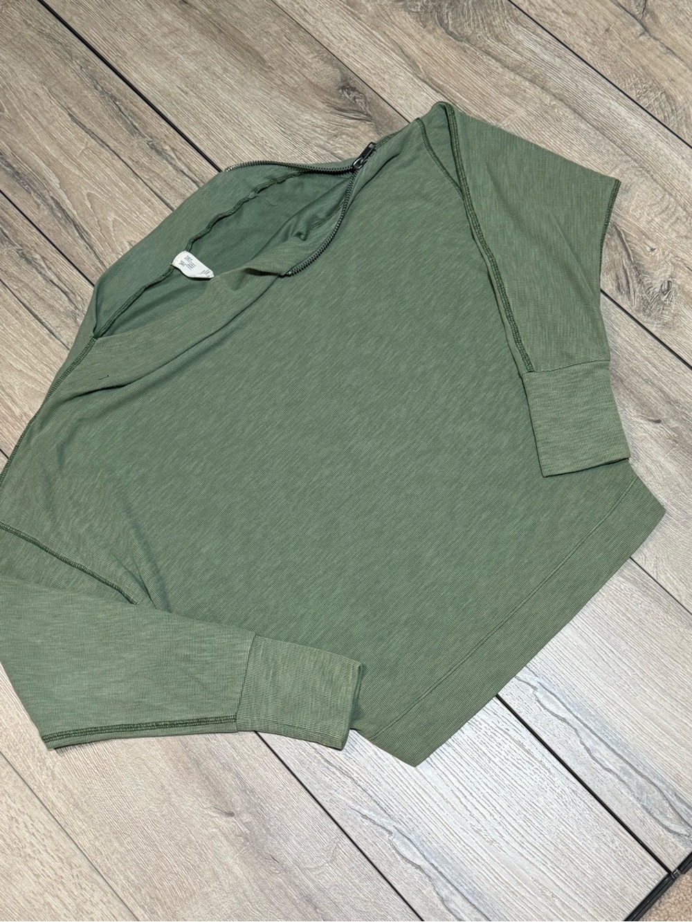 Free People Slouchy Long Sleeve Top Sage Green Off Shoulder Dolman Small - Picture 5 of 16